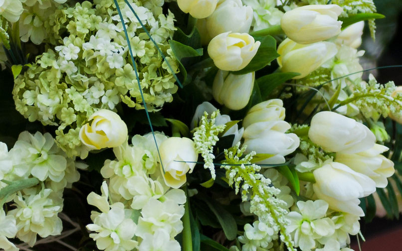Flowers and Plants for Sympathy and Funerals from The Flower Loft